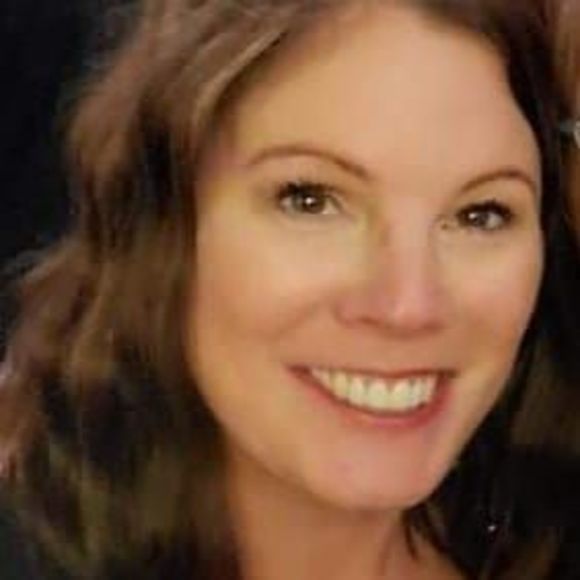 Meet your Posher, Julie - Picture 1 of 1